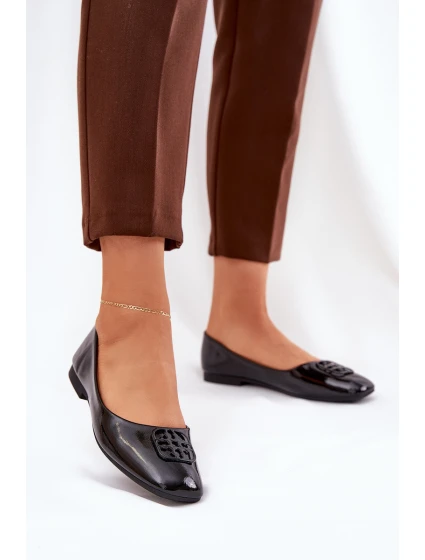 Lakované Elegantní Dámské Baletky S Ozdobným Detalem Černé model 21690619 - VINCEZA