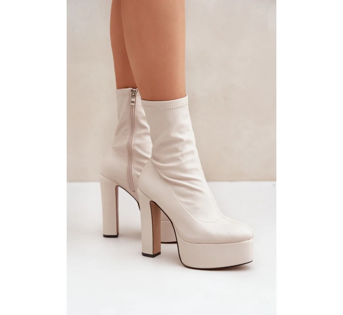 Boty Na Vysokém Podpatku A Platformě Světle Béžové Tennira Boty Na Vysokém Podpatku A Platformě Světle Béžové Tennira