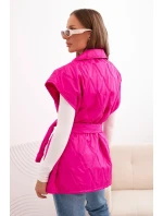 Dámská prošívaná vesta s páskem a širokým límcem růžová