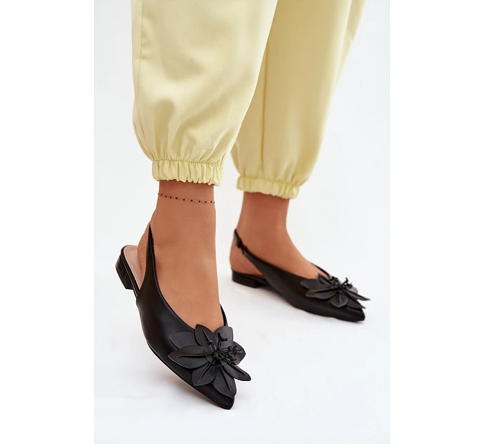 Dámské sandály na nízkém podpatku s dekorativním květem Černé Telivette