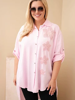 Dámská košile Plus Size z viskózy s květinovým model 22136531 cukrově růžová - K-Fashion