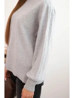 Dámský viskózový svetr s dlouhým rukávem a rozparkem po model 21410296 šedý - K-Fashion Dámský viskózový svetr s dlouhým rukávem a rozparkem po model 21410296 šedý - K-Fashion