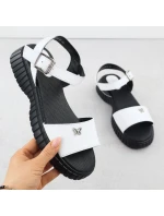 Dámské kožené sandály na hrubé podrážce s motýlím vzorem bílé Filippo DS6811 Dámské kožené sandály na hrubé podrážce s motýlím vzorem bílé Filippo DS6811