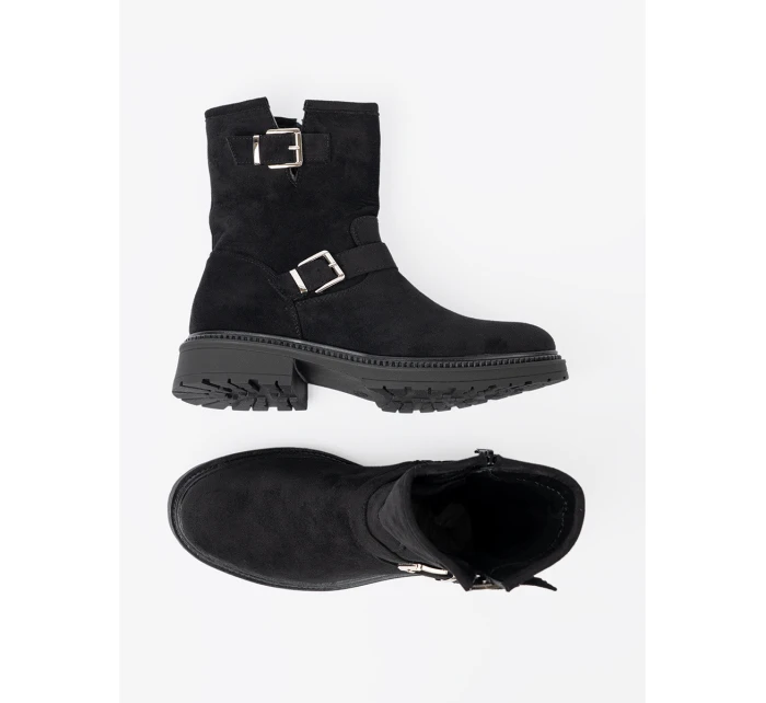 Stylové dámské černé kotníčkové boty na plochém podpatku Stylové dámské černé kotníčkové boty na plochém podpatku