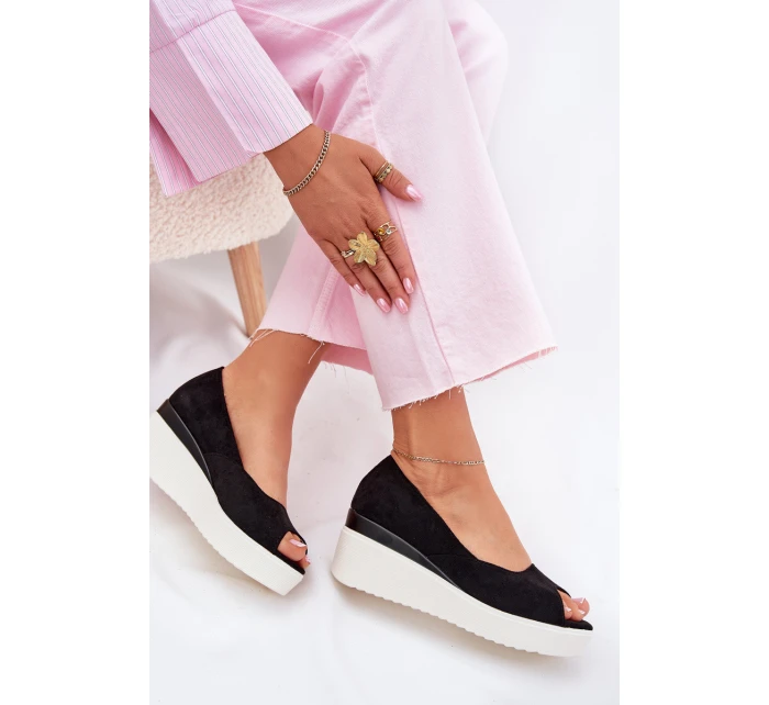 Dámské sandály na platformě z eko semiše černé model 21702468 - Boto