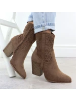 Dámské kovbojské boty ažurové semišové hnědé model 21905575 - S.Barski Dámské kovbojské boty ažurové semišové hnědé model 21905575 - S.Barski