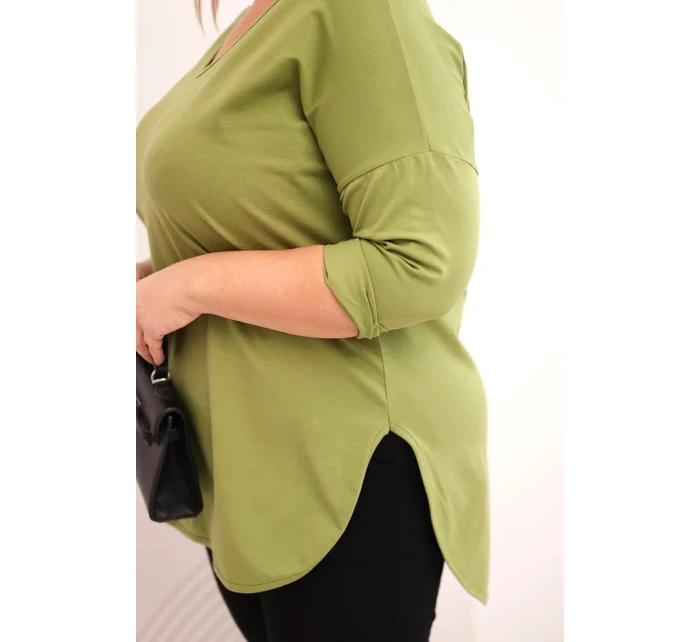 Dámská bavlněná blůza Plus Size s výstřihem do V a ohrnutým rukávem olivová Dámská bavlněná blůza Plus Size s výstřihem do V a ohrnutým rukávem olivová