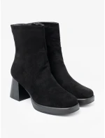 Komfortní dámské kotníčkové boty černé na širokém podpatku Komfortní dámské kotníčkové boty černé na širokém podpatku