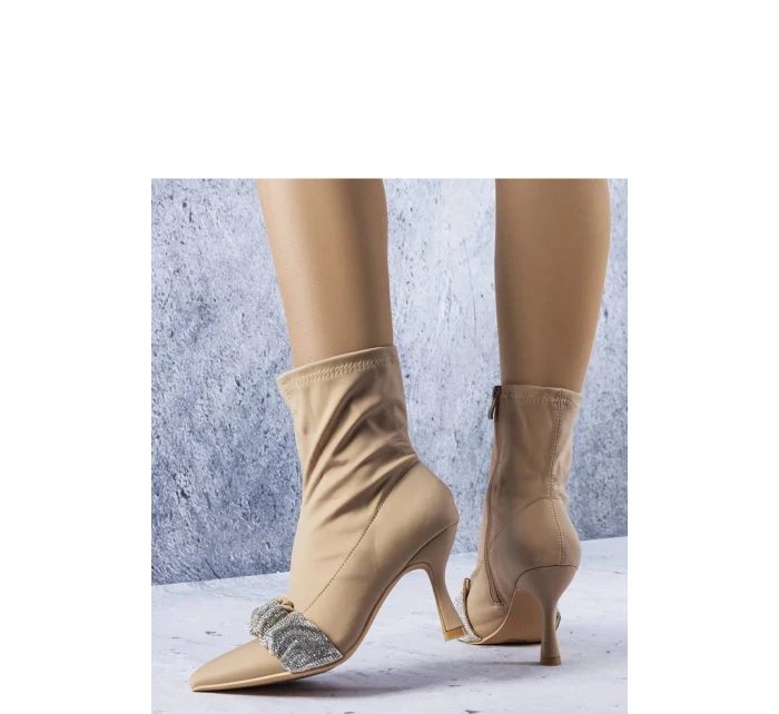 Boty na podpatku  model 205130 Solea