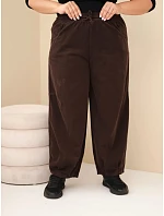 Dámské kalhoty bavlněné Plus Size manšestrové s gumou v pase a kapsami hnědé Dámské kalhoty bavlněné Plus Size manšestrové s gumou v pase a kapsami hnědé