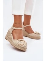 Dámské Sandály Na Klínu S Pletením A Háčkovanou Květinou Béžové Ismilea Dámské Sandály Na Klínu S Pletením A Háčkovanou Květinou Béžové Ismilea