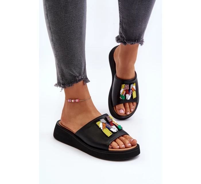 Dámské kožené žabky s ozdobou černé Asames