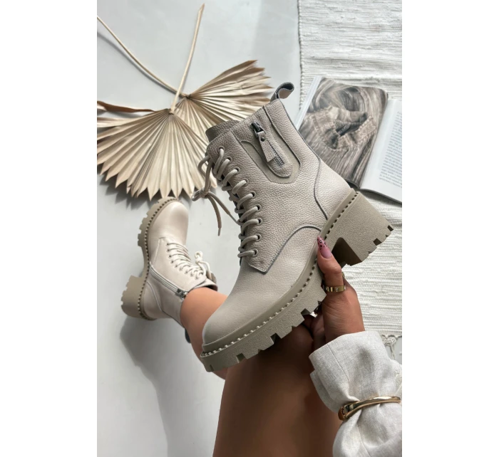 Kožené dámské kotníkové boty na klínu vyhřívané model 21707982 béžové - VINCEZA