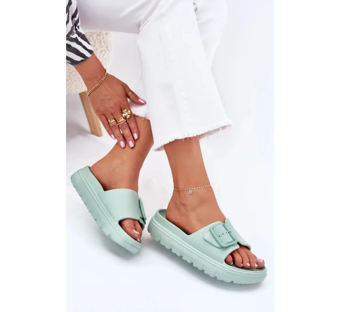 Dámské pěnové pantofle na platformě s přezkou – zelené
