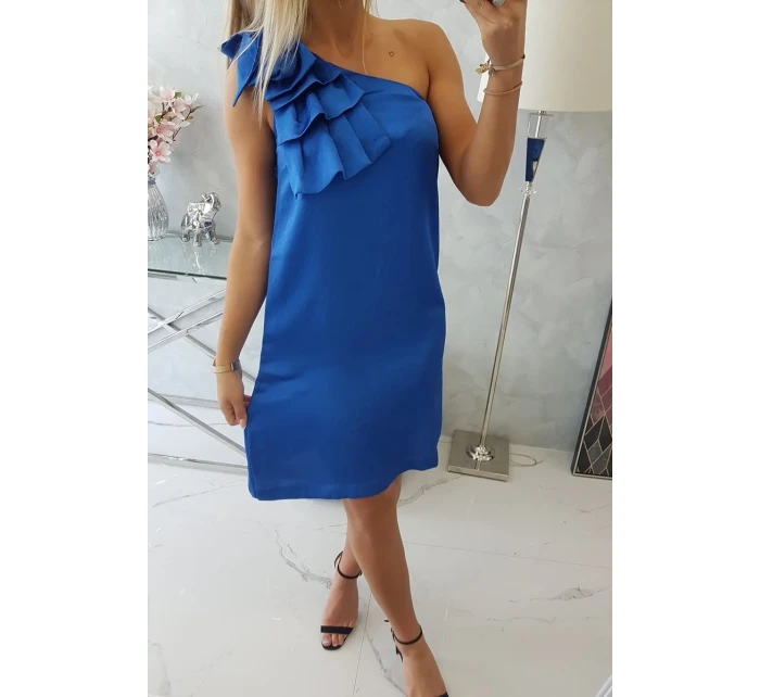 Šaty s mašlí na rameni v chrpově modré barvě