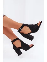 Sandály S Děrovaným Vzorem Na Podpatku Eko Semišové Černé Helori Sandály S Děrovaným Vzorem Na Podpatku Eko Semišové Černé Helori