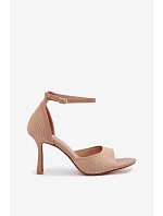 Dámské béžové sandály na podpatku model 22322418 - Boto Dámské béžové sandály na podpatku model 22322418 - Boto