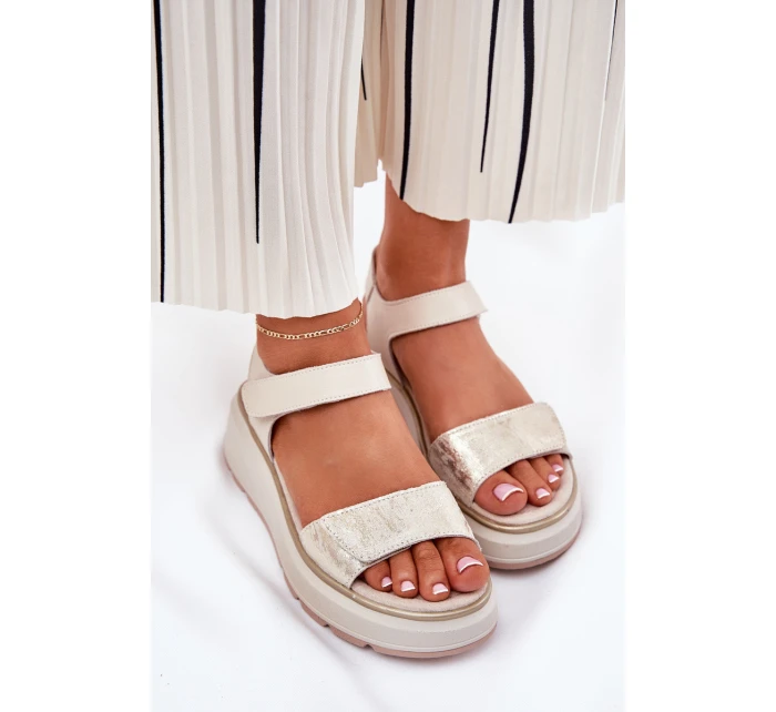 Dámské Sandály Na A Platformě S Ozdobami  Béžové model 21690903 - S.Barski