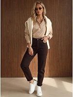Jeansy damskie z wysokim stanem mom fit brązowe FashionStreet UY3236