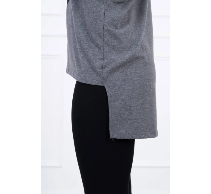 Halenka s potiskem a delšími zády v grafitové barvě Halenka s potiskem a delšími zády v grafitové barvě