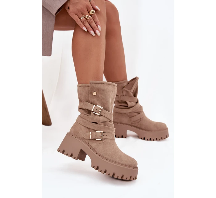 Dámské boty na podpatku s přezkami a páskem béžové model 21715455 - Boto