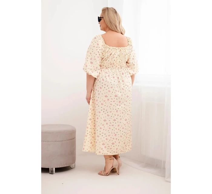 Dámská plus size šaty s výstřihem na model 21959136 a elastickým pasem žlutá - K-Fashion