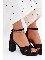 Dámské sandály na podpatku s semiše černé model 22107191 - Boto