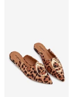 Dámské pantofle s ozdobným zlatým detailem Panterka model 21918964 - Boto