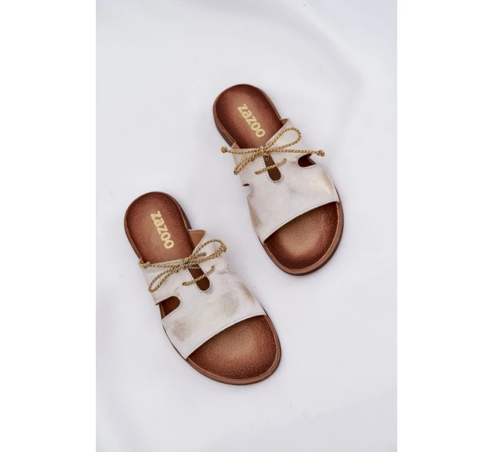 Dámské kožené sandály na plochém podpatku  zlaté model 21686292 - Zazoo