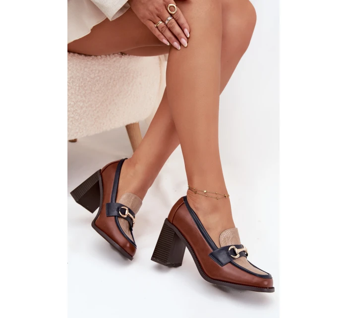 Dámské polobotky na podpatku s rytím a zlatým detailem béžovo-hnědé Novella Dámské polobotky na podpatku s rytím a zlatým detailem béžovo-hnědé Novella