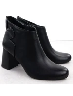 Elegantní černé kožené boty na jehlovém podpatku model 21905504 - JEZZI