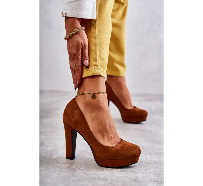 Klasické semišové lodičky na podpatku Camel Soro