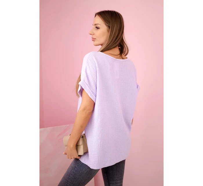 Mušelínová halenka s náhrdelníkem světle fialová