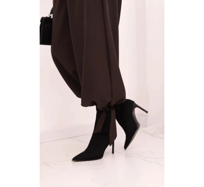 Dámské kalhoty s širokými nohavicemi a zavazováním na model 21780859 hnědé - K-Fashion Dámské kalhoty s širokými nohavicemi a zavazováním na model 21780859 hnědé - K-Fashion