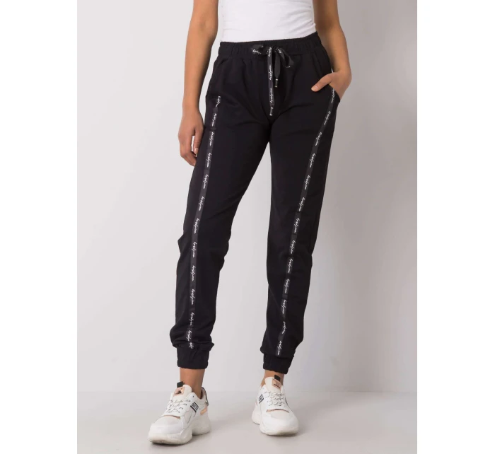 Tepláky RV DR model 20806567 černé - FPrice Tepláky RV DR model 20806567 černé - FPrice