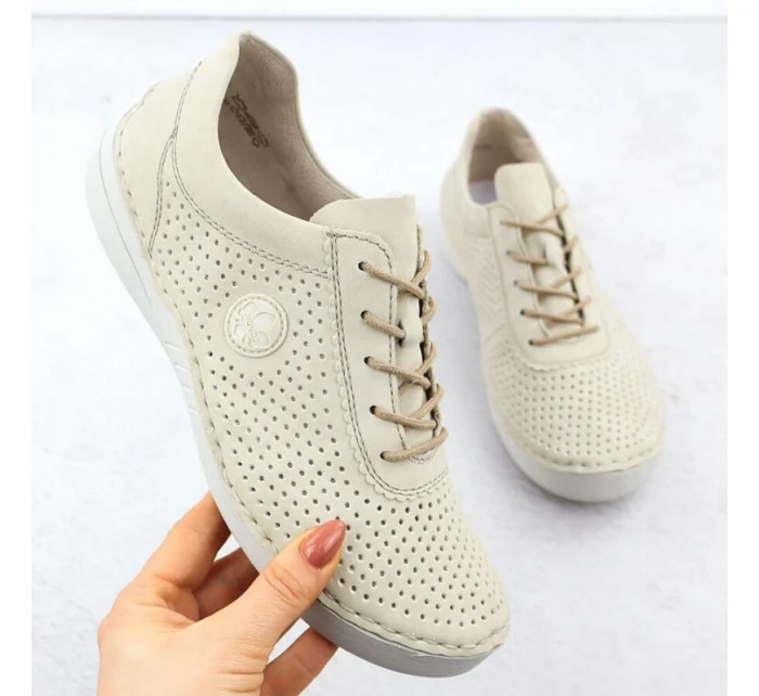 Dámské perforované béžové kožené polobotky model 21904669 - Rieker