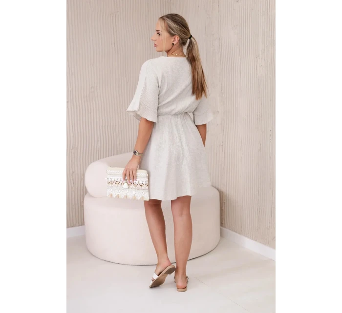 Mušelínové šaty s pasem tmavě béžová