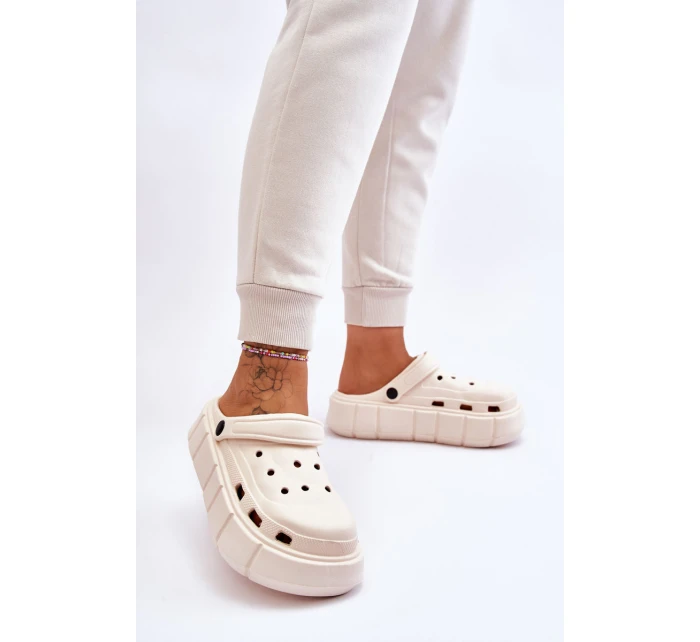 Dámská pěnová platforma Crocs Béžove Beckett Dámská pěnová platforma Crocs Béžove Beckett