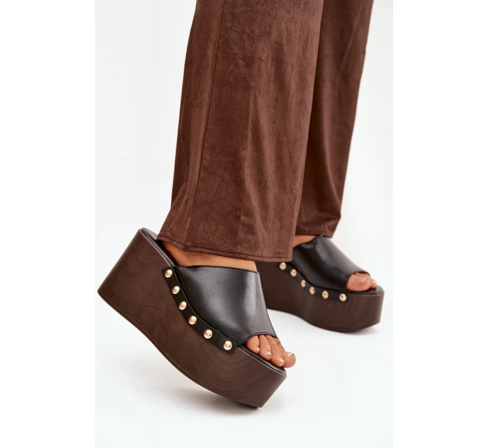 Dámské pantofle na platformě s cvočky černé Mareline