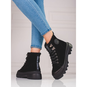 Klasické dámské černé  kotníčkové boty bez podpatku