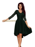 Tmavě zelené dámské šaty s delším zadním dílem a krajkovým výstřihem model 6839184