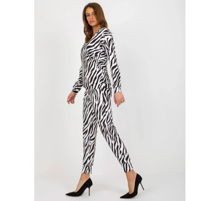 Dámská souprava LK KMPL 509028 2.39P bílá a černá - FPrice Dámská souprava LK KMPL 509028 2.39P bílá a černá - FPrice