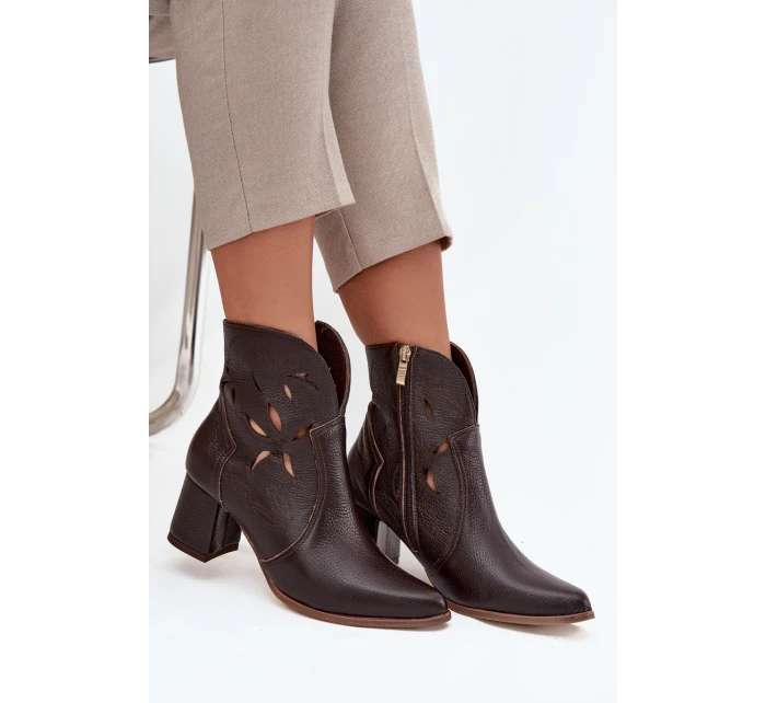 Kožené otevřené dámské kotníkové boty na podpatku model 21713218 čokoládové - Zazoo