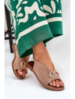 Dámské Sandály S Dekorací Na Plochém Podpatku Eko Semišové Tmavě Béžové model 21685742 - Boto Dámské Sandály S Dekorací Na Plochém Podpatku Eko Semišové Tmavě Béžové model 21685742 - Boto