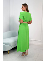 Dlouhé šaty s ozdobným páskem světle zelené
