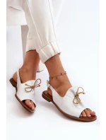 Kožené ploché sandály model 21646113 bílé - Zazoo