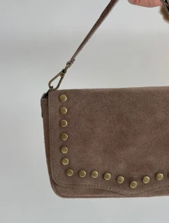 Semišová kožená kabelka s cvočky – béžová Rhenna