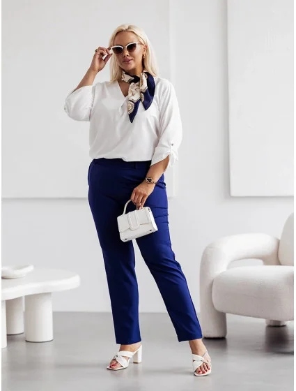 Tmavě modré elegantní dámské kalhoty plus size (728)