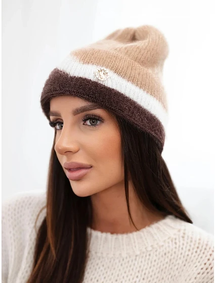 Dámská čepice beanie žebrovaná s ozdobou camelová+hnědá Dámská čepice beanie žebrovaná s ozdobou camelová+hnědá