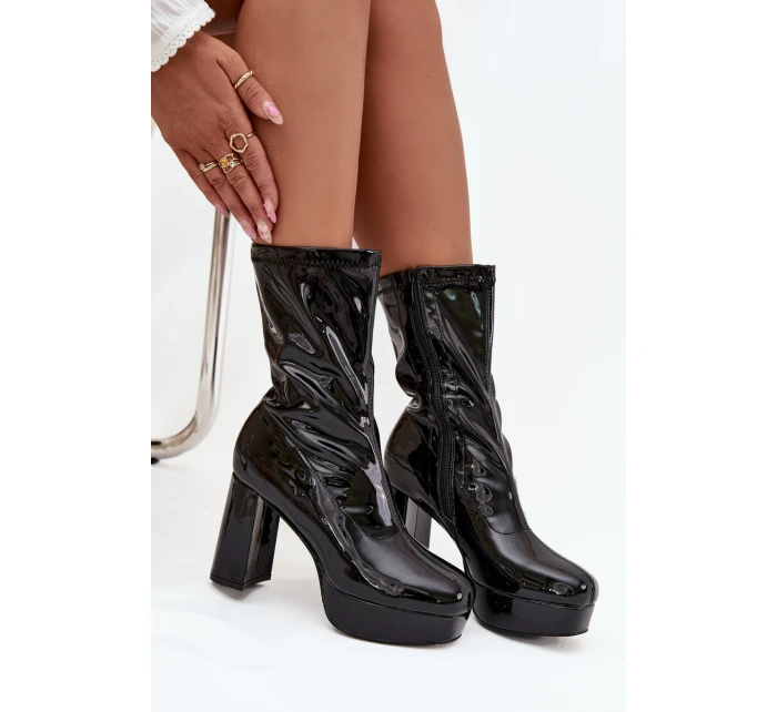 Lakované dámské kotníkové boty na platformě a klínovém podpatku černé Calvessa Lakované dámské kotníkové boty na platformě a klínovém podpatku černé Calvessa